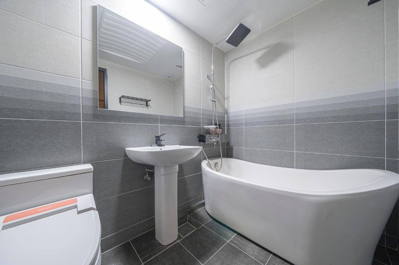 By Ths Valentine Hotel Incheon Siheung المظهر الخارجي الصورة
